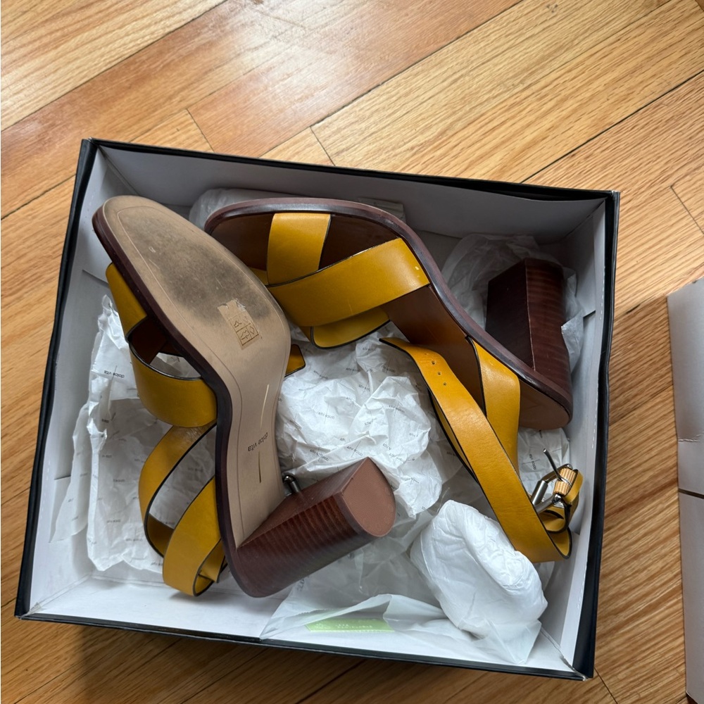 Dolce Vita Honey Leather Footwear - Picture 4 of 4